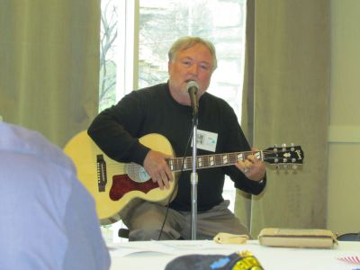 Holt_Singing_1.JPG